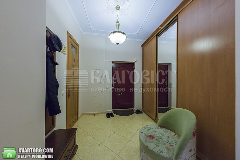 Rent out 3-room apartment. Киев,  Кловский спуск — photo 1