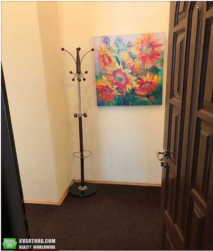 Rent out 3-room apartment. Киев,  Лютеранская — photo 8