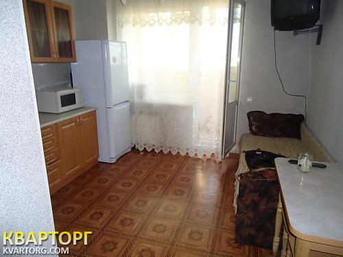 Rent out 1-room apartment. Киев,  Лаврухина — photo 1