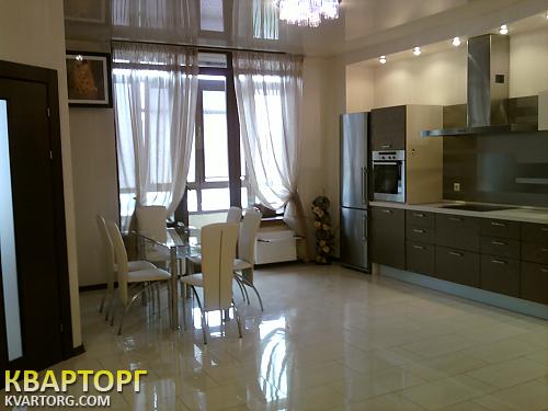 Rent out 2-room apartment. Киев, Жилянская — photo 9