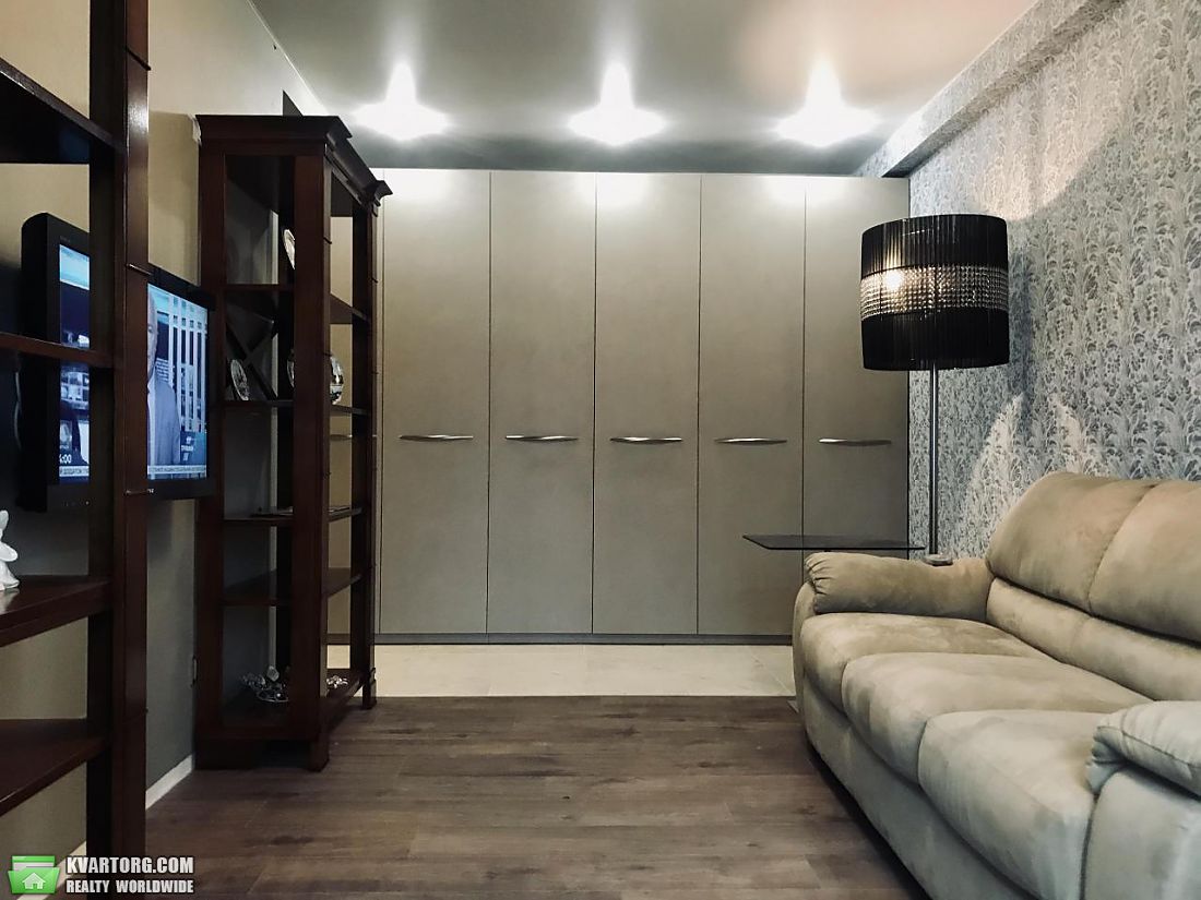 Rent out 2-room apartment. Киев,  Дегтяревская — photo 6