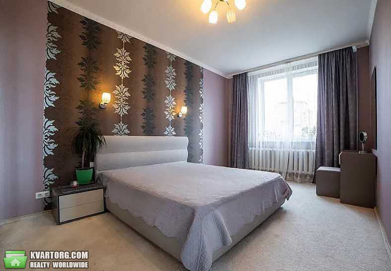 Rent out 3-room apartment. Киев,  Павловская — photo 1