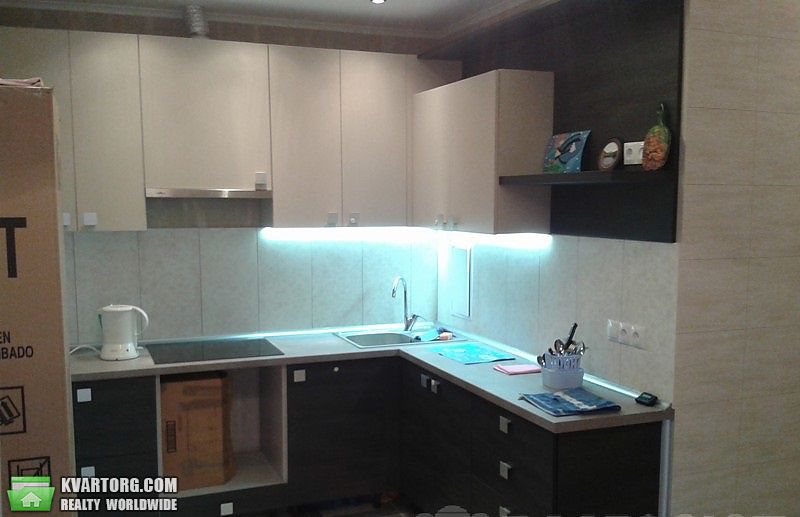 Sell 2-room apartment. Киев,  Моторный пер — photo 1