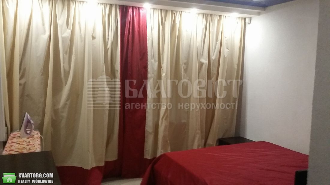 Rent out 3-room apartment. Киев,  Межигорская — photo 1