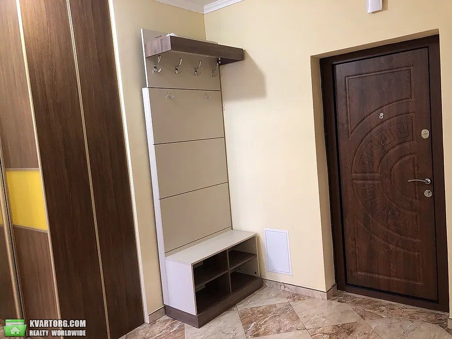 Rent out 1-room apartment. Львов, Червоної Калини — photo 7