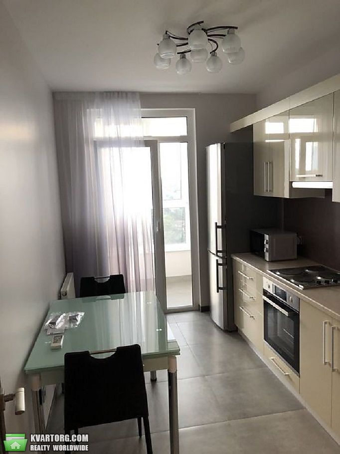 Rent out 1-room apartment. Киев,  Петропавловская — photo 4