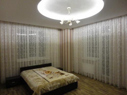 Rent out 2-room apartment. Харьков, Г. Труда — photo 1
