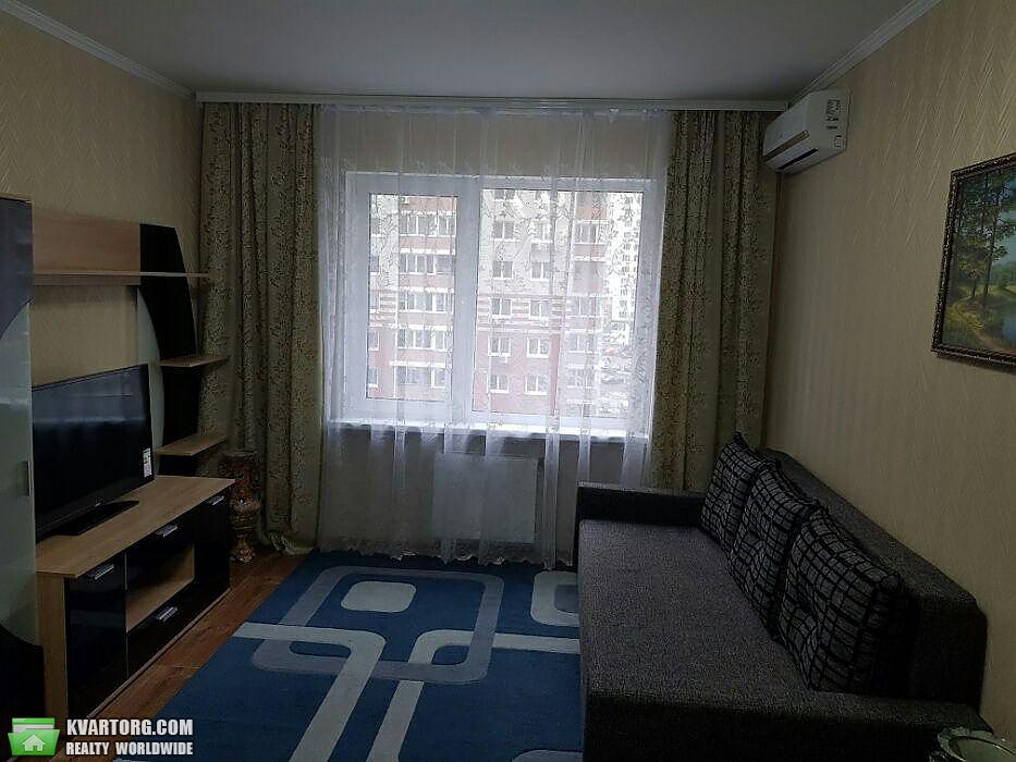 Rent out 1-room apartment. Киев,  Гмыри — photo 2