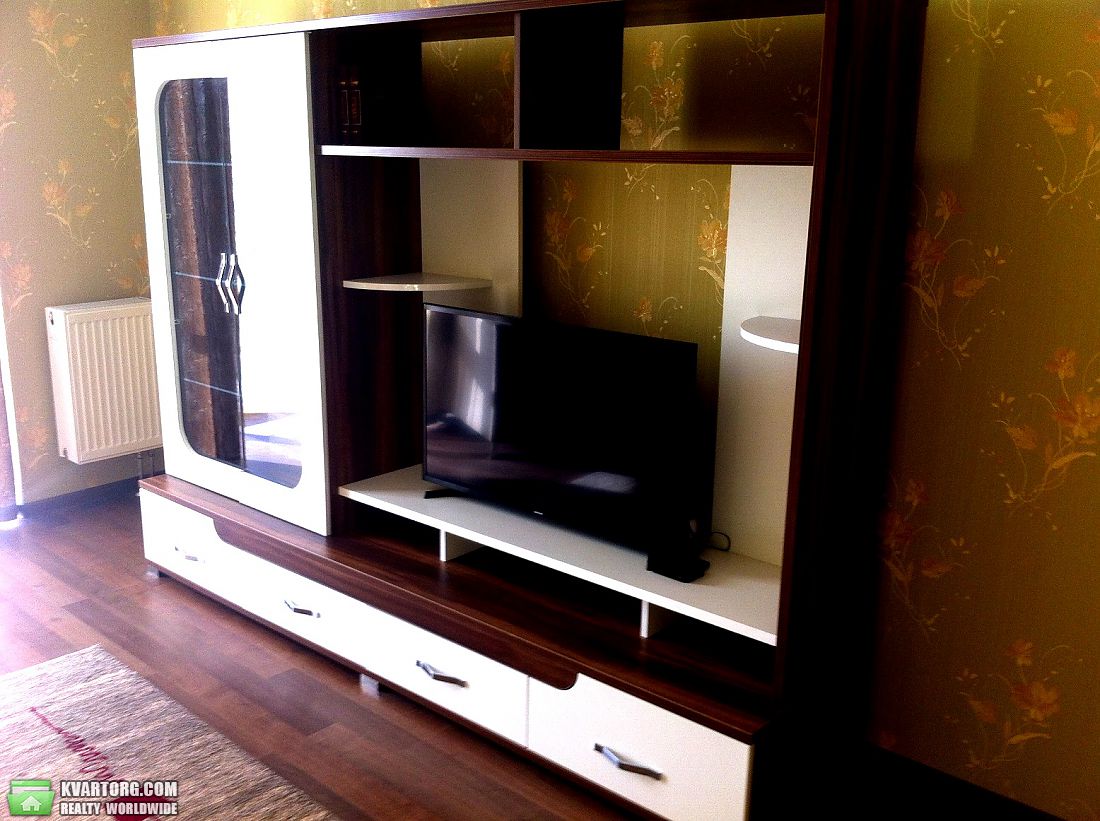 Rent out 2-room apartment. Киев,  Лабораторная — photo 3