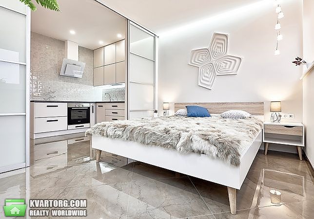 Rent out 1-room apartment. Киев,  Львовская — photo 1