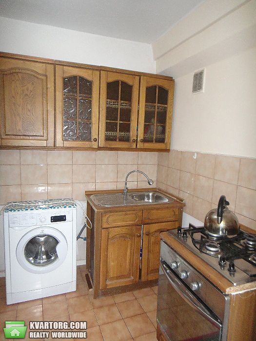 Rent out 1-room apartment. Киев,  Русановская наб — photo 1