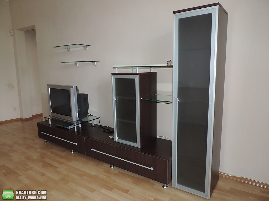 Rent out 3-room apartment. Киев,  Шелковичная — photo 7
