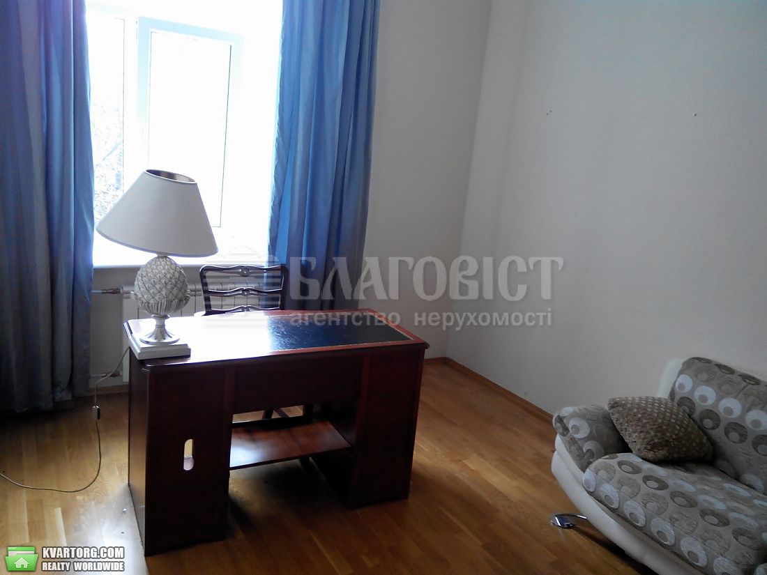 Rent out 4-room apartment. Киев,  Музейный пер — photo 9