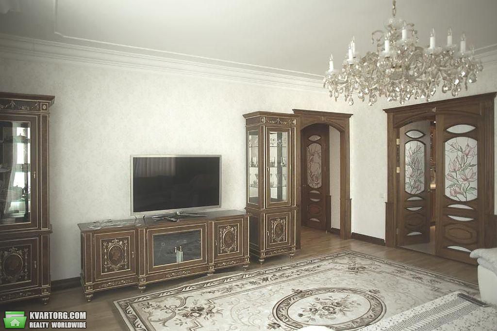 Rent out 3-room apartment. Киев,  Зверинецкая — photo 1