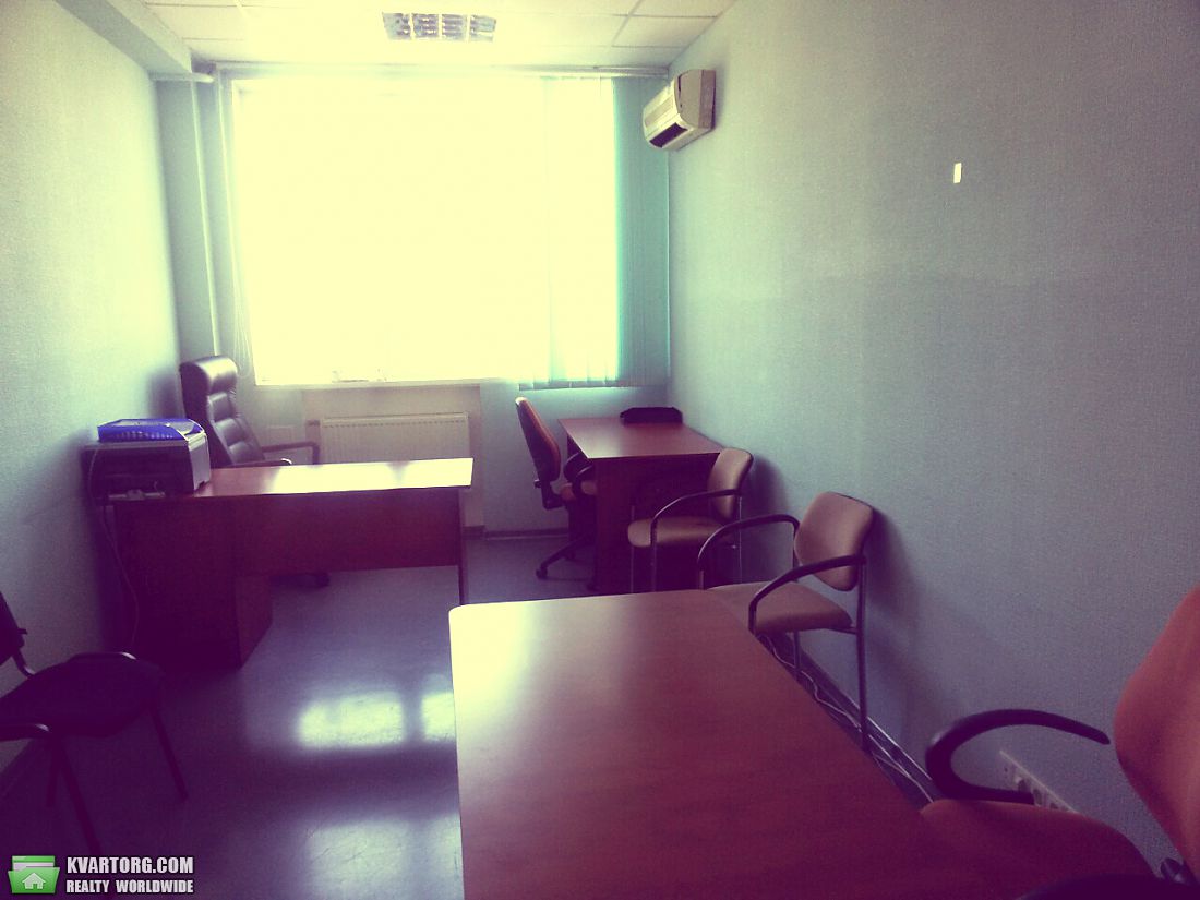 Rent out office. Киев,  Ремонтная — photo 1