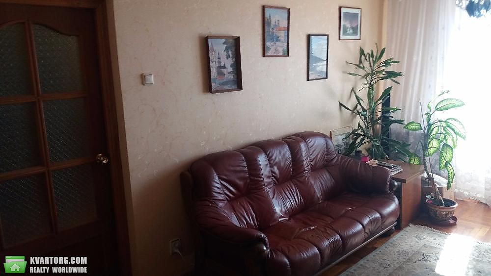 Sell 3-room apartment. Киев,  Миропольская — photo 1