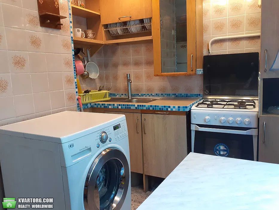 Rent out 3-room apartment. Киев,  Леси Украинки бул — photo 2