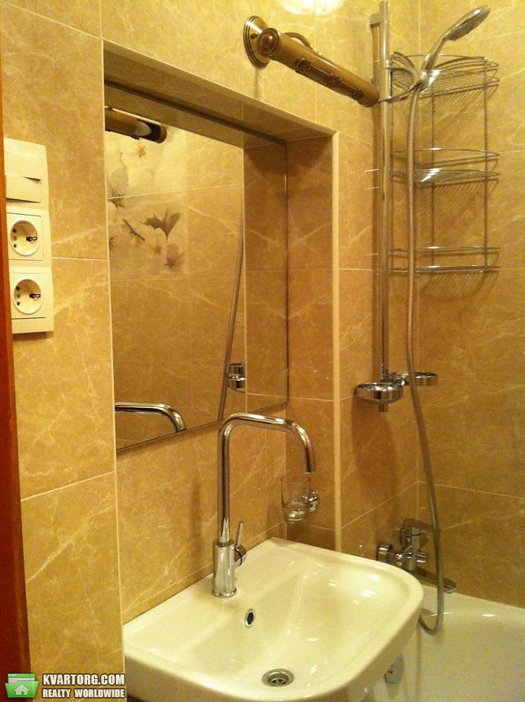 Rent out 3-room apartment. Киев, Б.Хмельницкого — photo 5