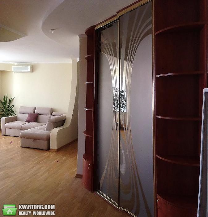 Rent out 2-room apartment. Киев,  Никольско-Слободская — photo 2