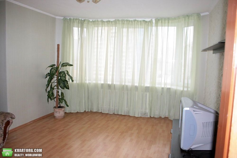 Rent out 2-room apartment. Киев,  Княжий Затон — photo 6