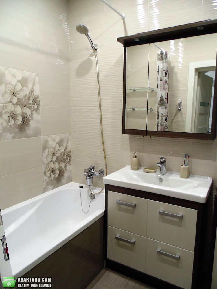 Rent out 2-room apartment. Киев,  Садовая — photo 7