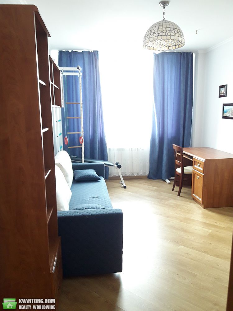 Rent out 3-room apartment. Киев,  Эрнста — photo 5