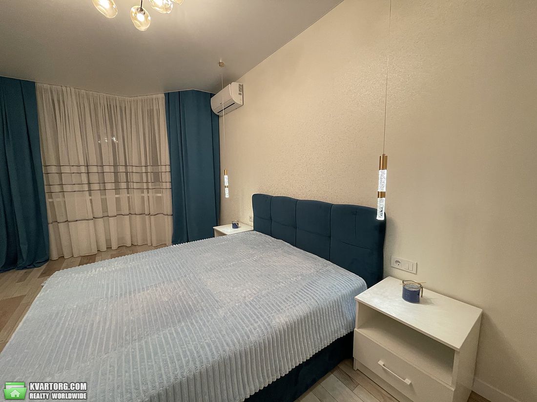 Sell 1-room apartment. Киевская обл., Молодіжна — photo 1