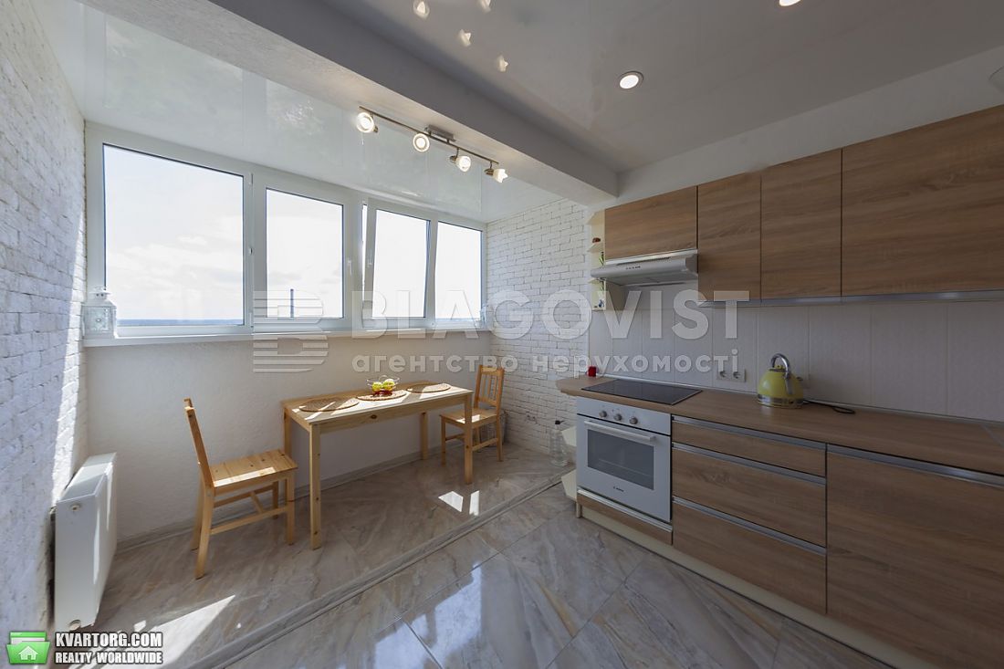 Sell 2-room apartment. Киев,  Крушельницкой — photo 4