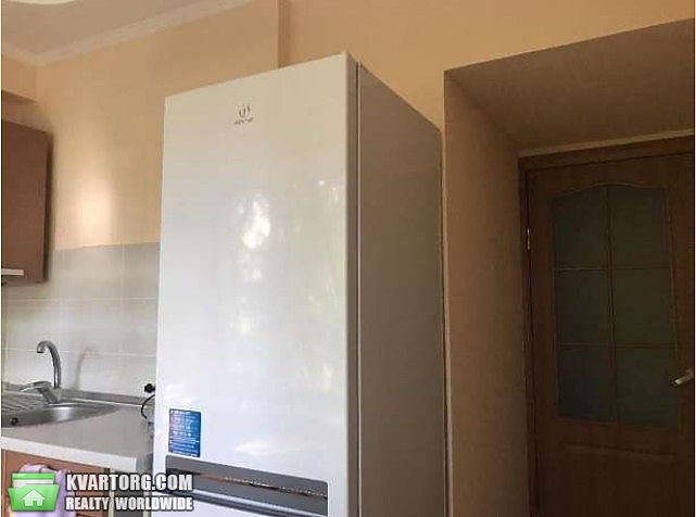 Rent out 2-room apartment. Киев,  Героев Обороны — photo 4