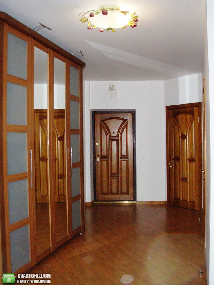 Rent out 2-room apartment. Киев,  Луначарского — photo 6