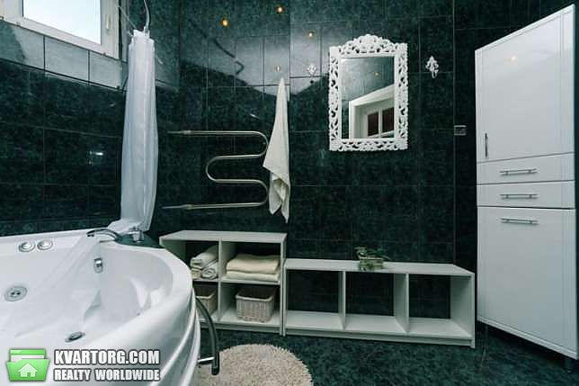 Rent out 3-room apartment. Киев,  Лютеранская — photo 1