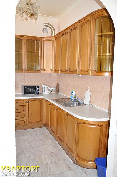 Rent out 3-room apartment. Киев, Бессарабская пл — photo 2