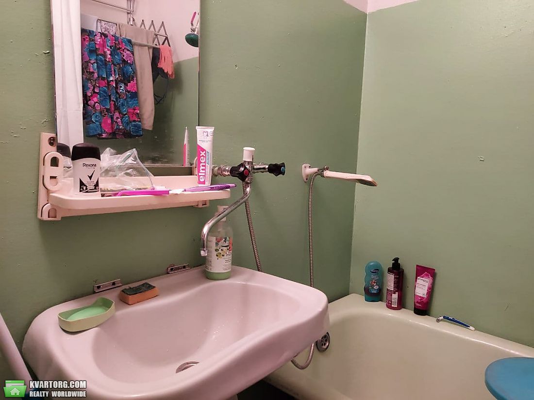 Rent out 2-room apartment. Киевская обл., Славина — photo 5