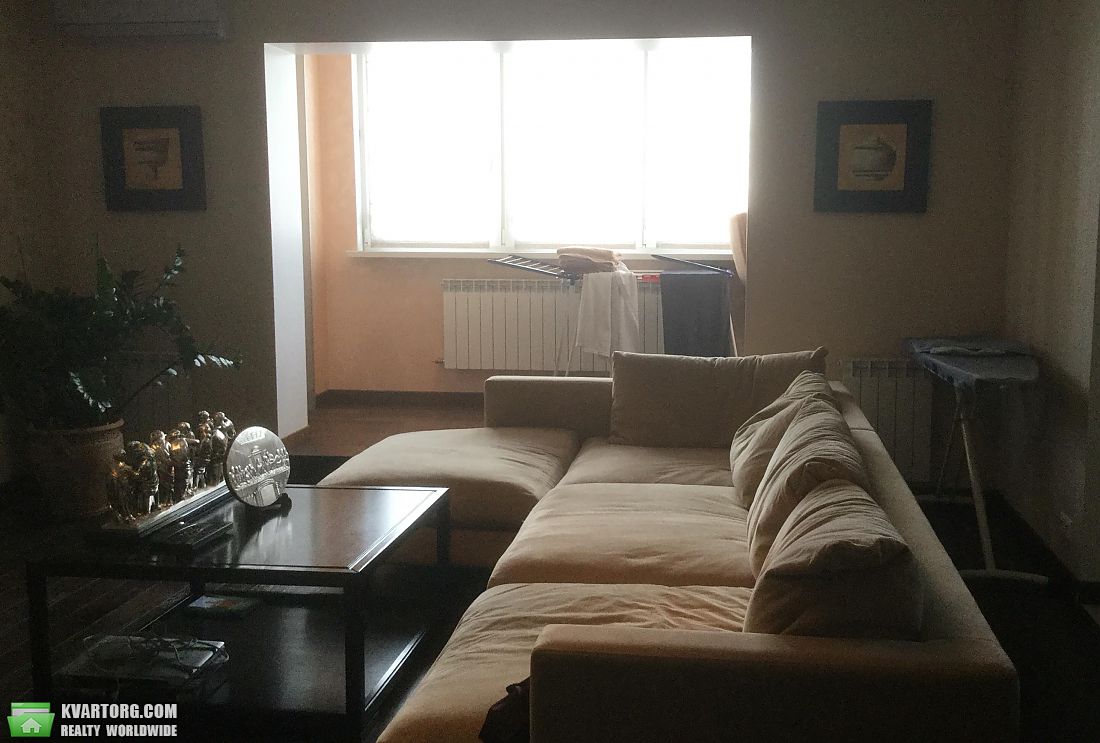 Sell 2-room apartment. Киев,  Срибнокильская — photo 3