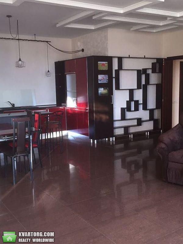 Rent out 4-room apartment. Киев, коновальца — photo 1