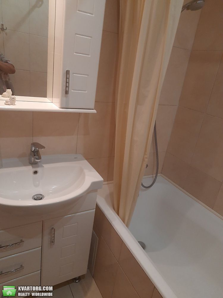 Rent out 1-room apartment. Киев,  Срибнокильская — photo 8