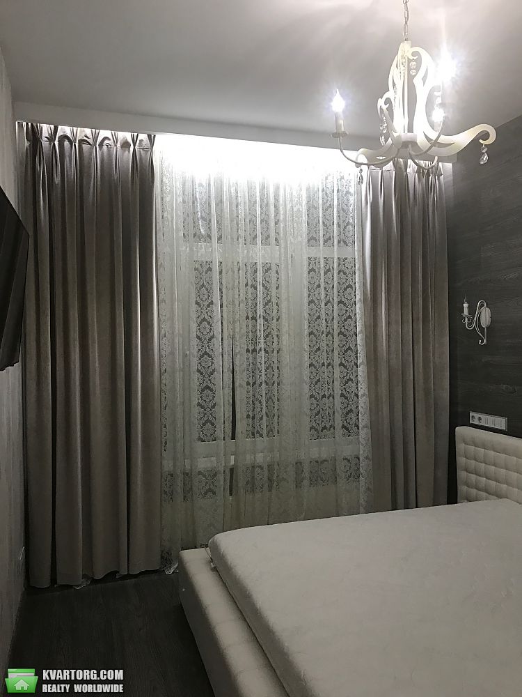 Rent out 3-room apartment. Киев, Драгомирова — photo 5