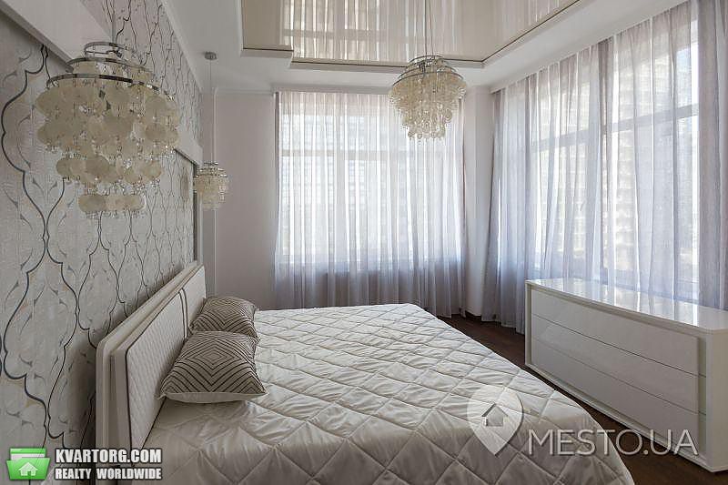 Sell 3-room apartment. Киев,  Драгомирова — photo 4