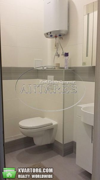 Rent out 2-room apartment. Киев, Жилянская — photo 6