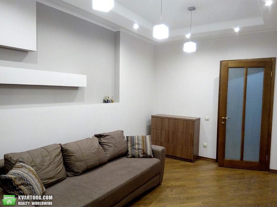 Rent out 2-room apartment. Киев, Сикорского ул. — photo 5