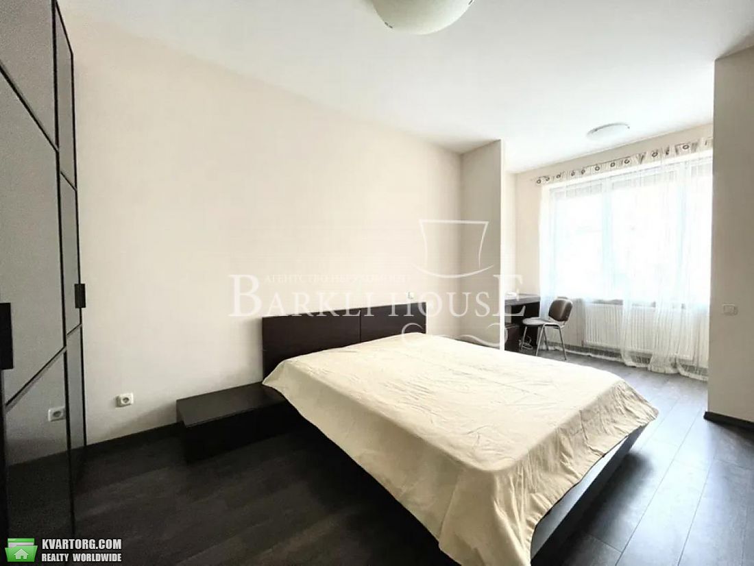 Rent out 2-room apartment. Киев,  Павловская — photo 3