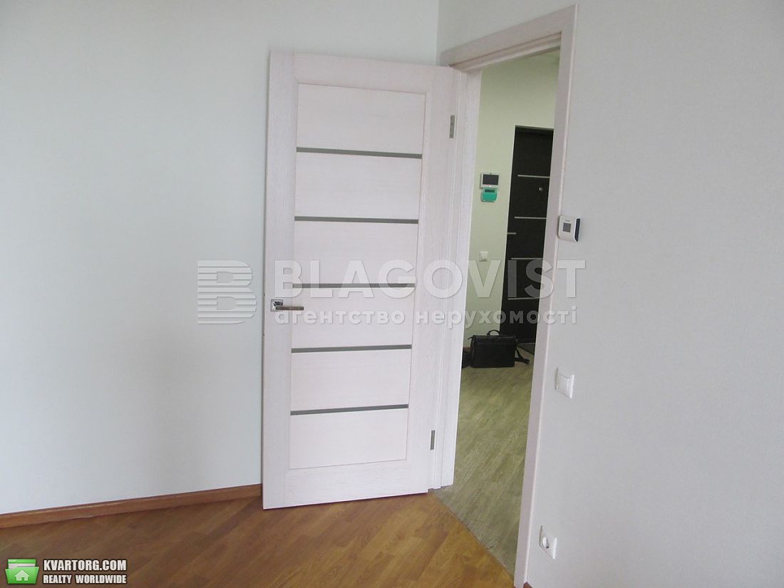 Rent out 2-room apartment. Киев,  Андрющенко — photo 1