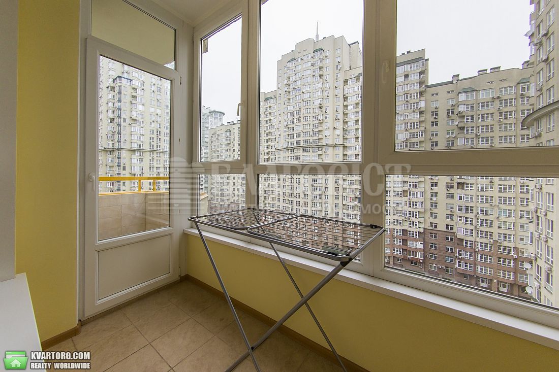 Rent out 3-room apartment. Киев,  Кудряшова — photo 1