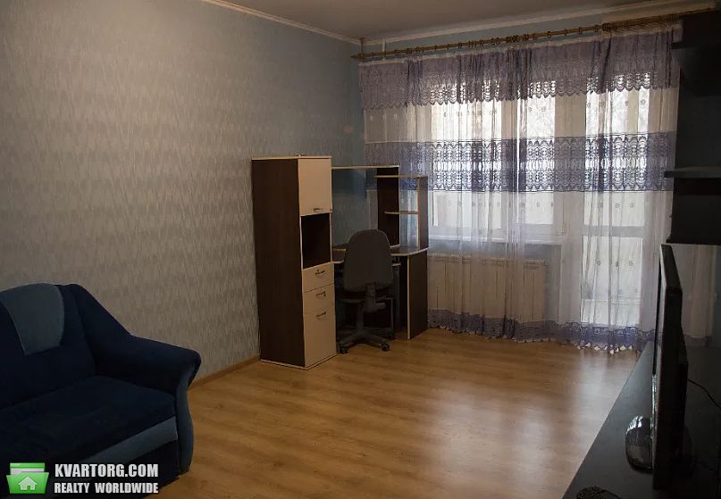 Rent out 2-room apartment. Киев,  Мишуги — photo 4