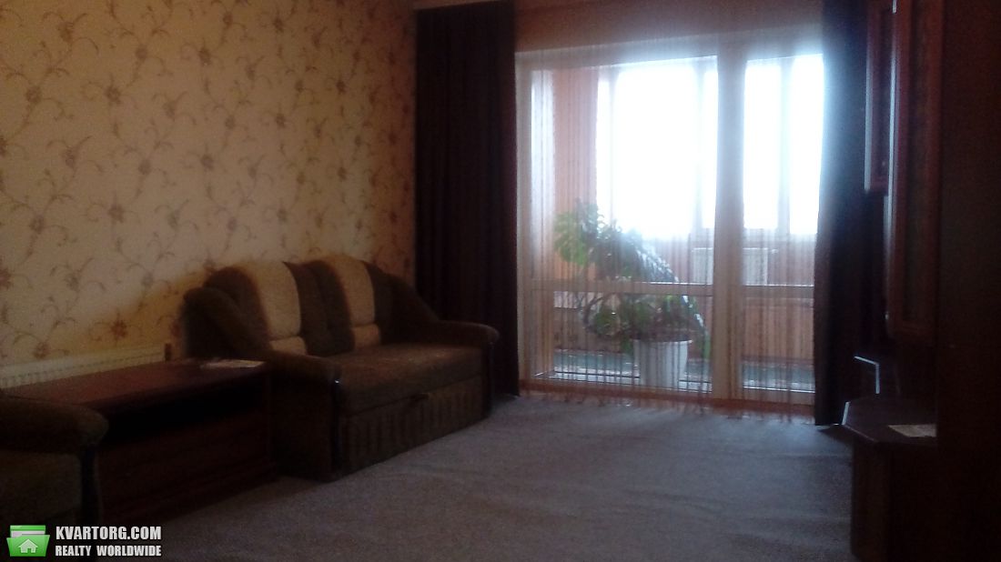 Rent out 2-room apartment. Киев,  Школьная — photo 10