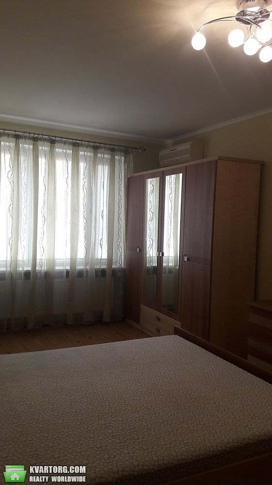 Rent out 3-room apartment. Киев,  Леси Украинки бул — photo 4