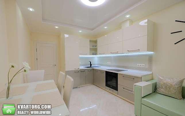 Rent out 2-room apartment. Киев, Драгоманова — photo 3