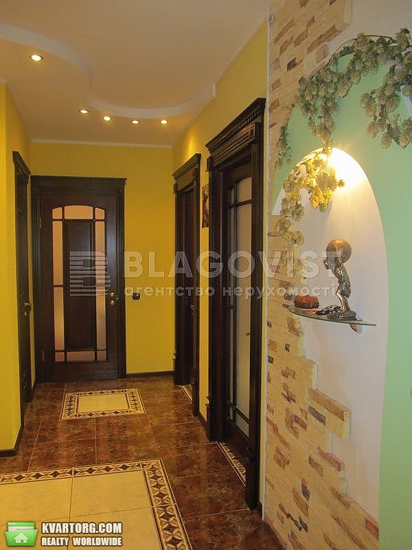 Sell 3-room apartment. Киев, ул. Львовская — photo 1