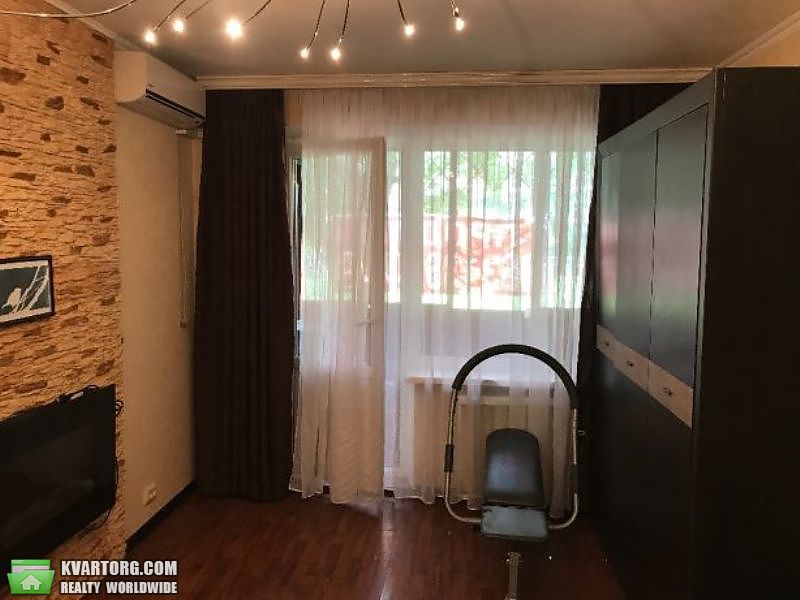 Sell 2-room apartment. Киев,  Зодчих — photo 1