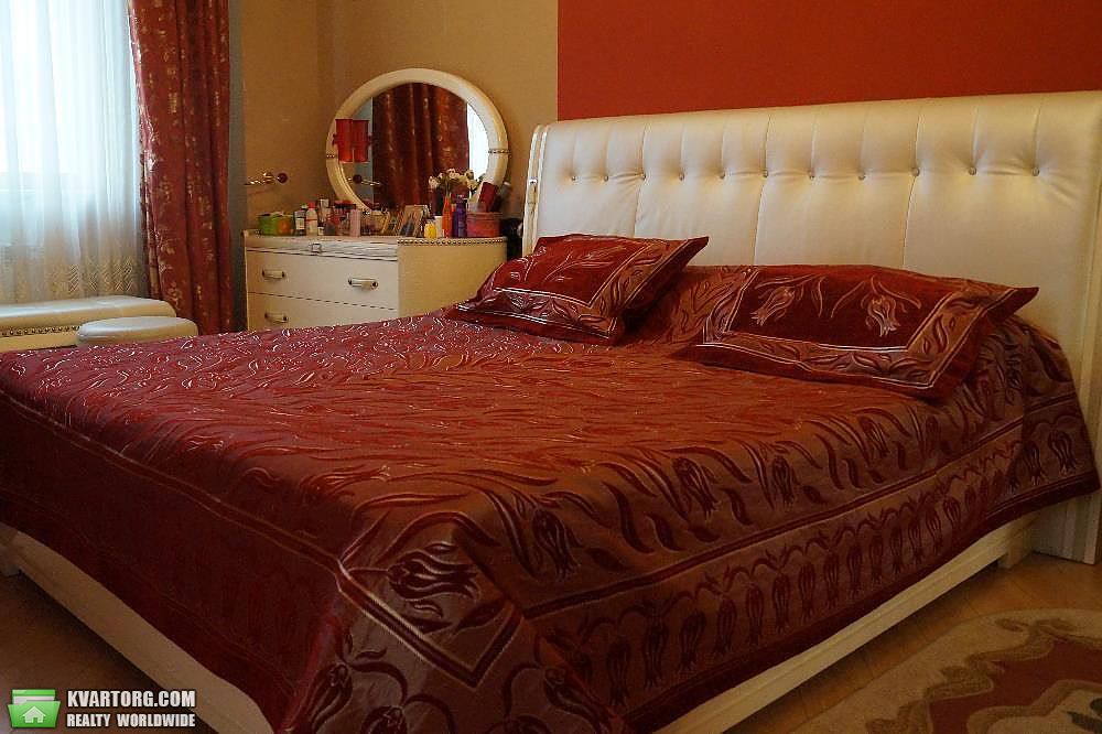 Rent out 4-room apartment. Киев,  Павловская — photo 4